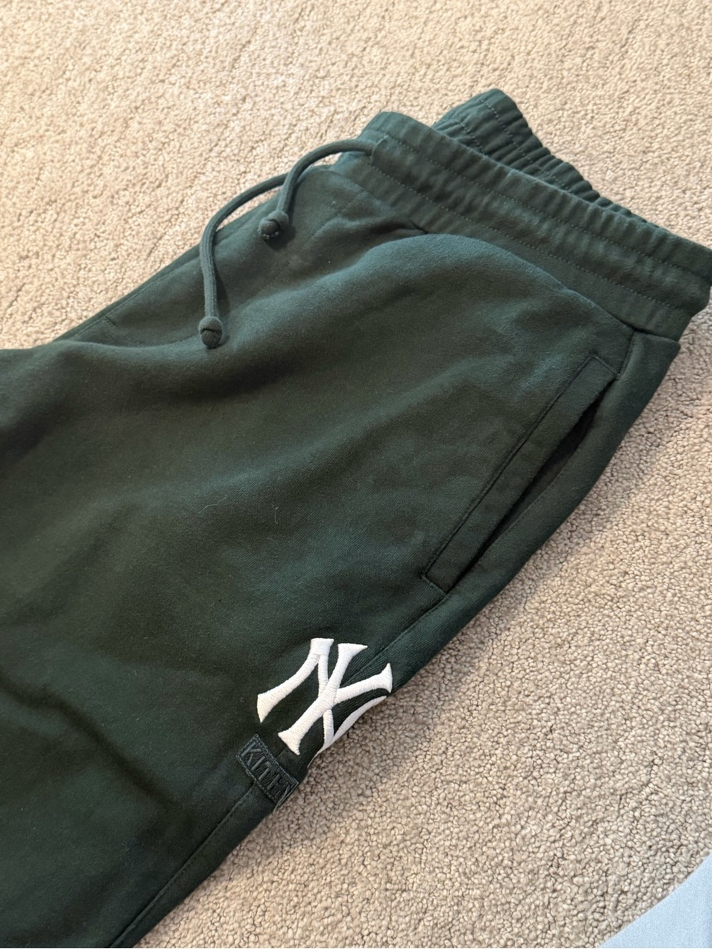 KITH X MLB Yankees ny Embroidered Dark Green men’s Sweatpants sz M
